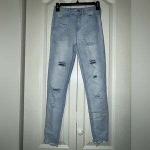 Junior's Light Wash Distressed High Rise Ultimate Ankle Jegging | Size 3